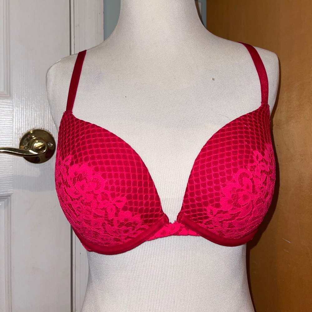 Red Victoria Secret Lace Very Sexy Pushup Bra
